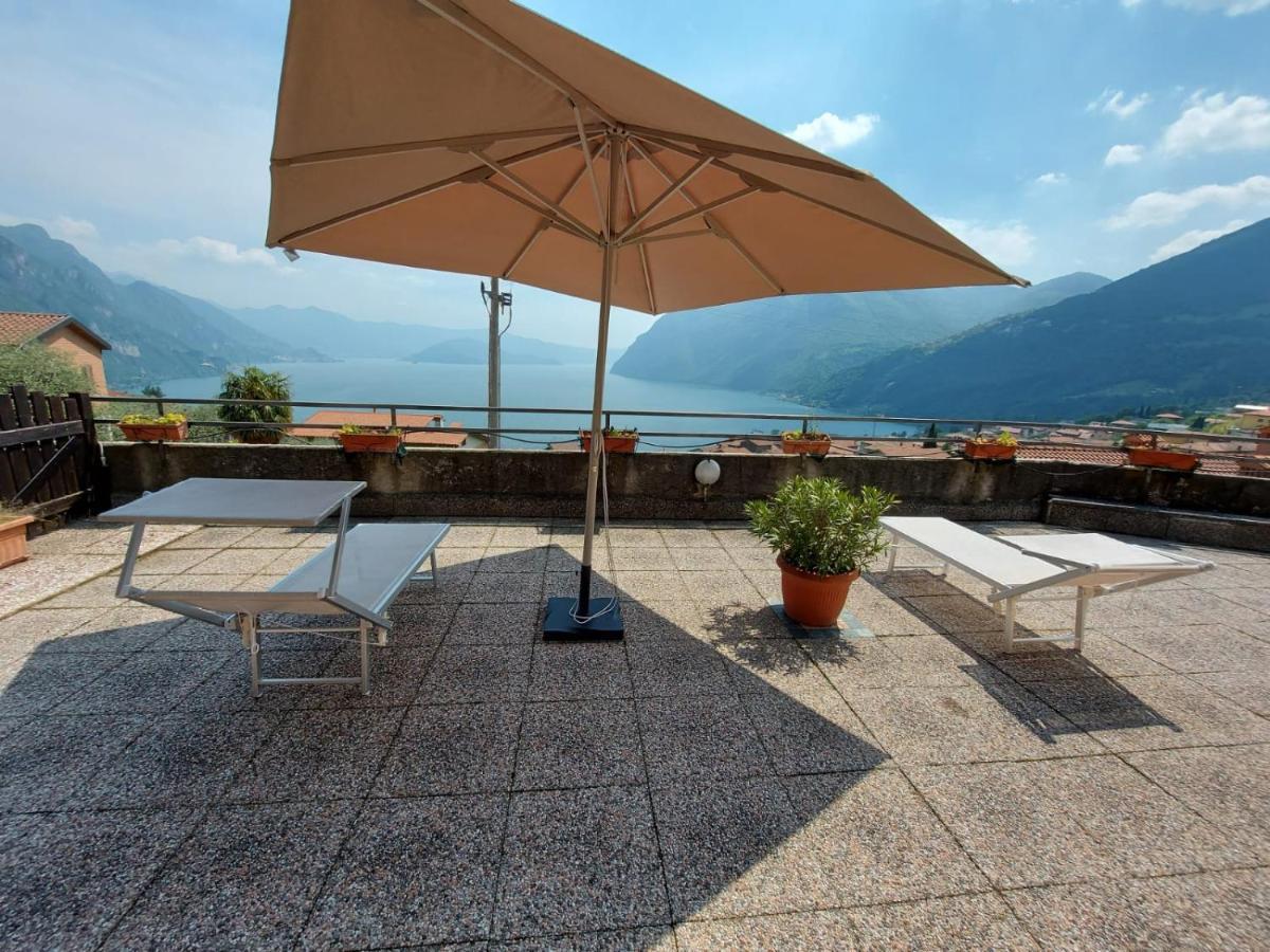 Villa Renata Riva Di Solto Buitenkant foto
