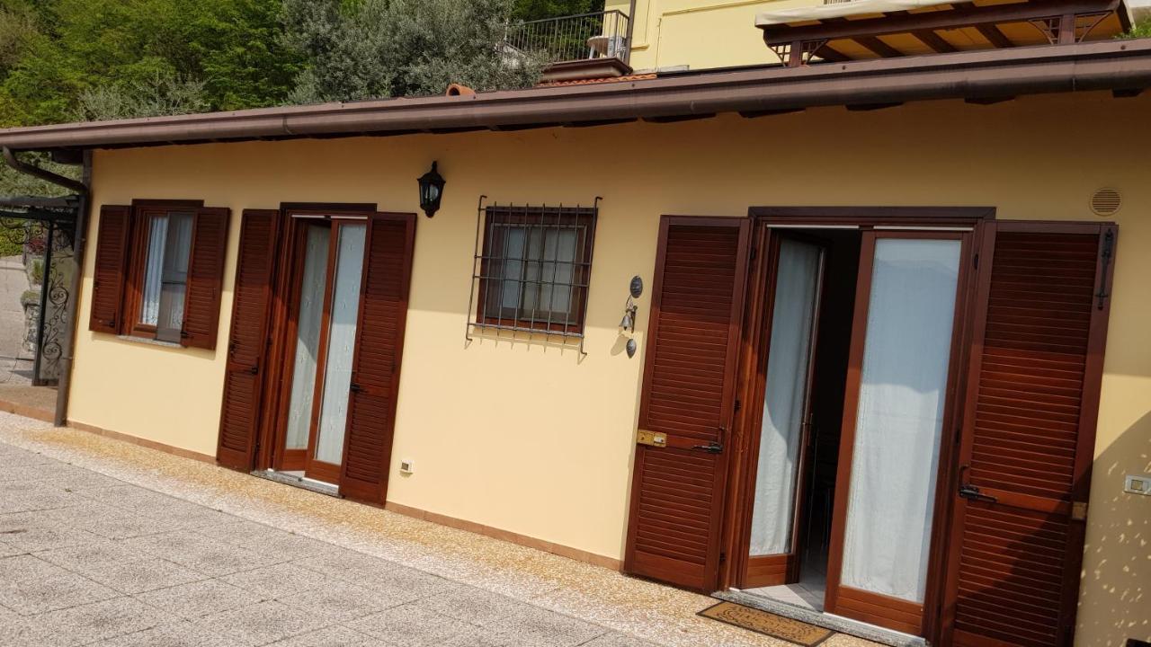 Villa Renata Riva Di Solto Buitenkant foto
